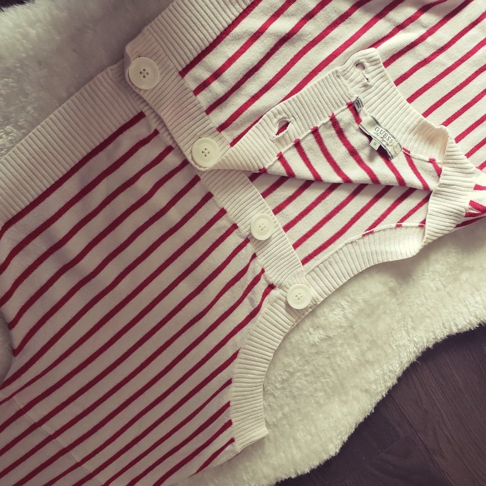 GUESS Cream & Red stripe - Comfy Stylish Crop Top - (S)